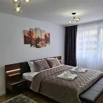 Luxury 2 Bedroom *