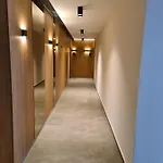 Luxury 2 Bedroom *