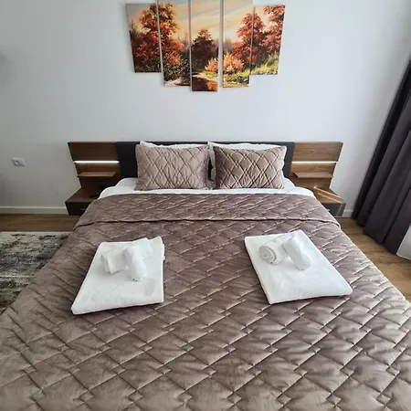 Luxury 2 Bedroom Apartamento *