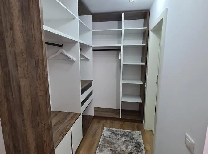 Apartment Luxury 2 Bedroom *