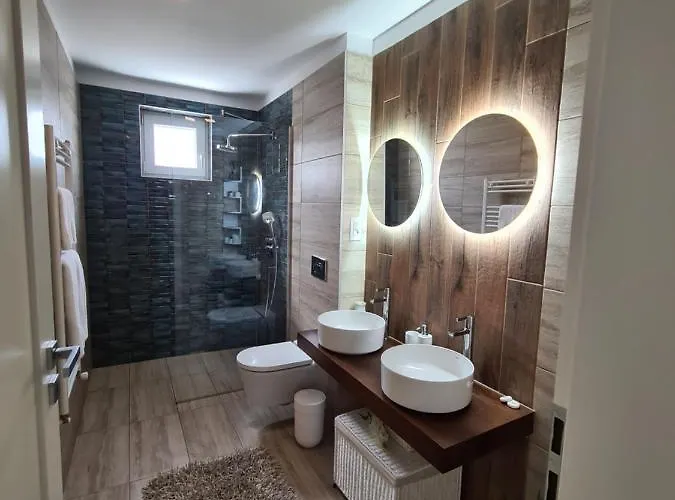 Luxury 2 Bedroom Апартаменти Брашов