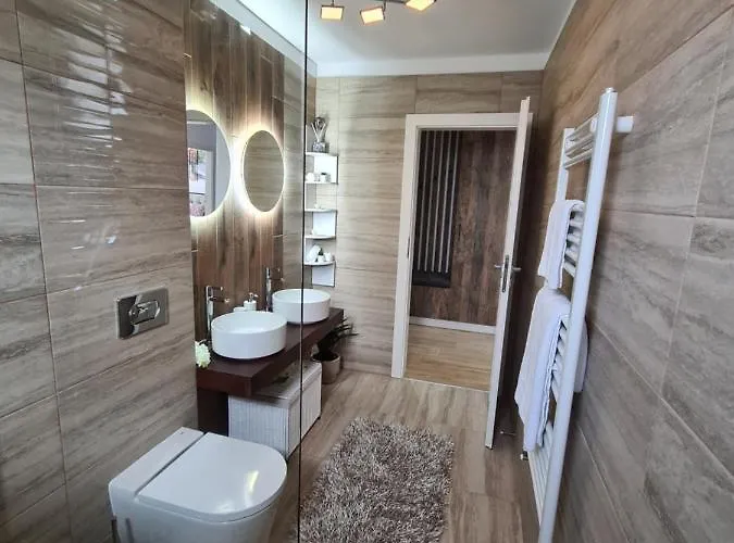 Апартаменти Luxury 2 Bedroom