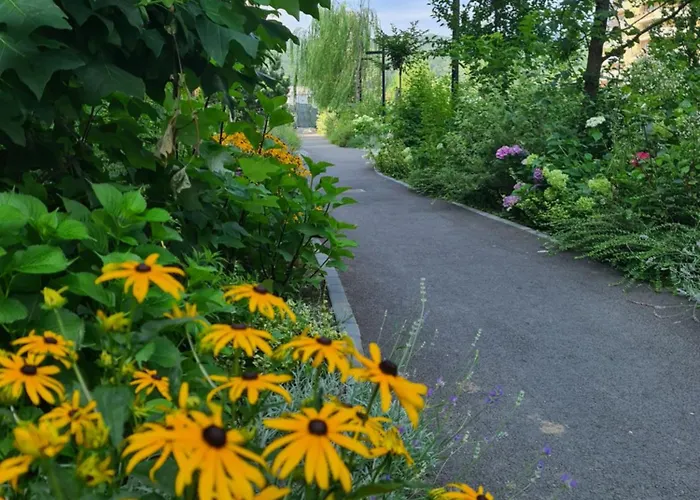 Апартаменти Luxury 2 Bedroom *